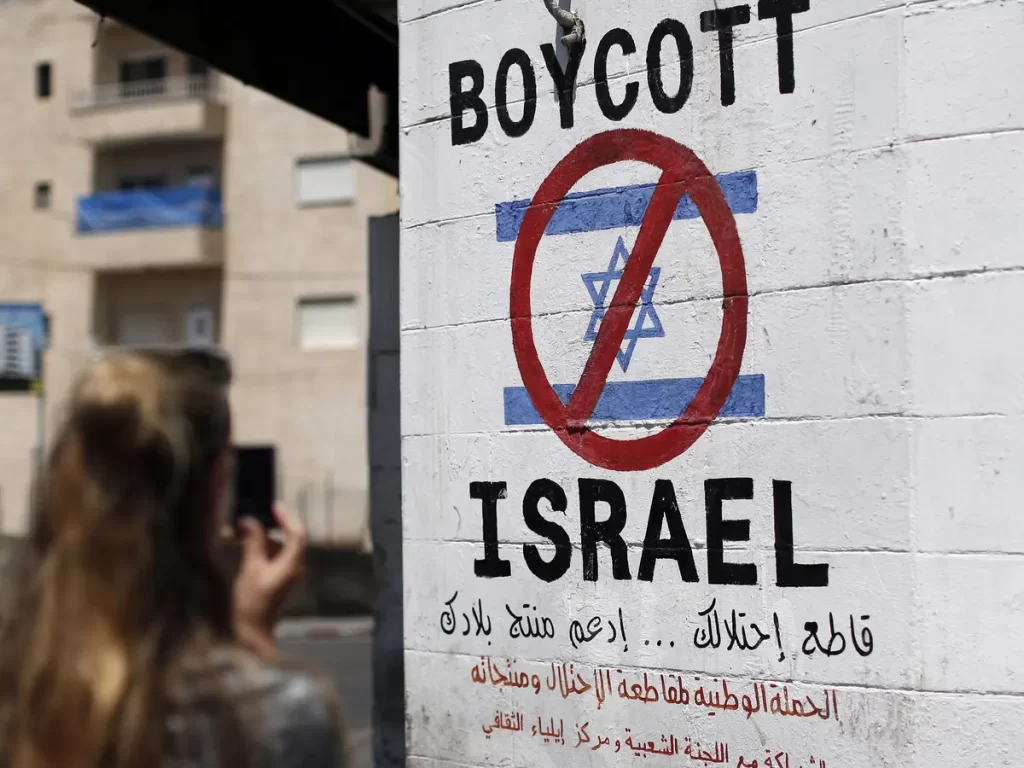The Palestinian Pulse, a platform dedicated to raising awareness about the Palestine-Israel conflict, featuring prominent figures like Benjamin Netanyahu, Mahmoud Abbas, Ismail Haniyeh, Yasser Arafat, Ariel Sharon, Golda Meir, Menachem Begin, David Ben-Gurion, Shimon Peres, Naftali Bennett, Bashar al-Assad, and global leaders involved in the conflict, including Vladimir Putin and other international figures; highlighting pro-Palestinian advocates and activists such as Bella Hadid, Mohamed Elneny, Nerdeen Kiswani, Allama Iqbal, Selena Gomez, Natalie Portman, Mark Ruffalo, Omar Sakr, and Roger Waters; covering historical events like the Nakba, the 1948 Arab-Israeli war, the Six-Day War, the Oslo Accords, the Balfour Declaration, the Holocaust, and the Great March of Return; addressing the apartheid policies alleged against Israel, West Bank settlements, Sheikh Jarrah evictions, the Gaza blockade, Israeli airstrikes, and humanitarian crises in Gaza; featuring places of importance such as Rafah, the West Bank, the Golan Heights, and Jerusalem; highlighting the Angels of Gaza, murals for Gaza, and poetry by Mahmoud Darwish; showcasing the impact of the conflict on neighboring countries like Lebanon, Syria, and Jordan; exploring the roles of Hamas, Fatah, and Hezbollah; highlighting reports by Amnesty International on alleged genocide and war crimes investigations; featuring organizations like the UN Relief and Works Agency (UNRWA), Gift of the Givers, the Boycott, Divestment, Sanctions (BDS) movement, the Palestine Red Crescent Society, and other humanitarian groups; discussing cultural expressions of resistance through murals, poetry, and solidarity movements; exploring international humanitarian efforts for refugees, orphans, and those affected by war; emphasizing global calls for peace, justice, and freedom for Palestine, and raising awareness about the lasting impact of the Nakba, the Holocaust, and apartheid on regional and global politics.
